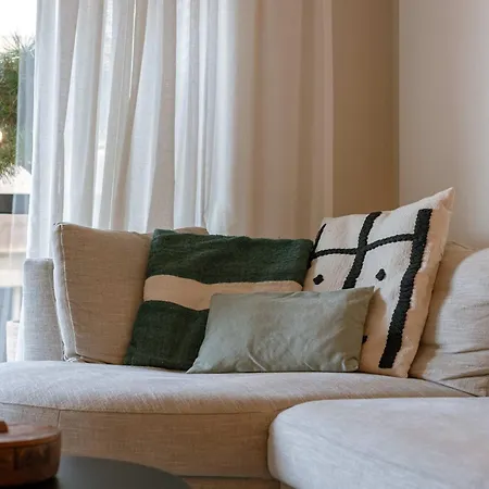 Daire Huswell - Elegant Seaside Getaway In *